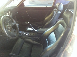 Illustration for article titled For $5,000, This Turbo 240Z Does a Striptease